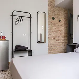valentin-suites.1costadelsol.com/