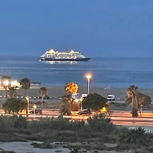 https://litoral-beach.hotelsinnerja.org
